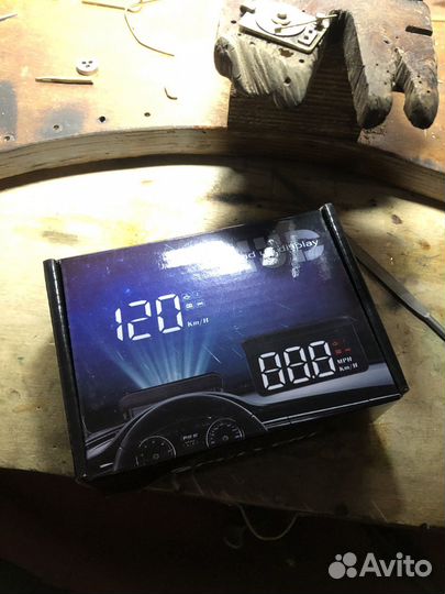 Проекция на лобовое стекло