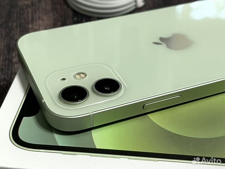 iPhone 12, 64 ГБ
