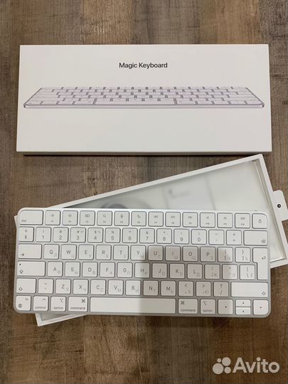 Беспроводная клавиатура Apple Magic Keyboard