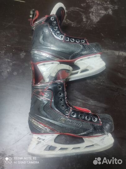 Хоккейные коньки bauer, шлем