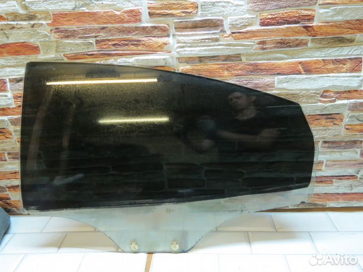 Стекло заднее левое Hyundai Solaris 2010-2014