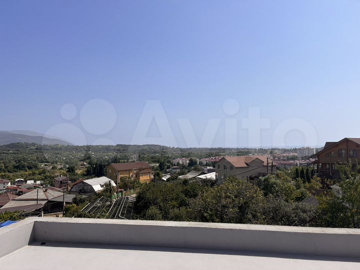 Дом 200 м² на участке 4,5 сот.