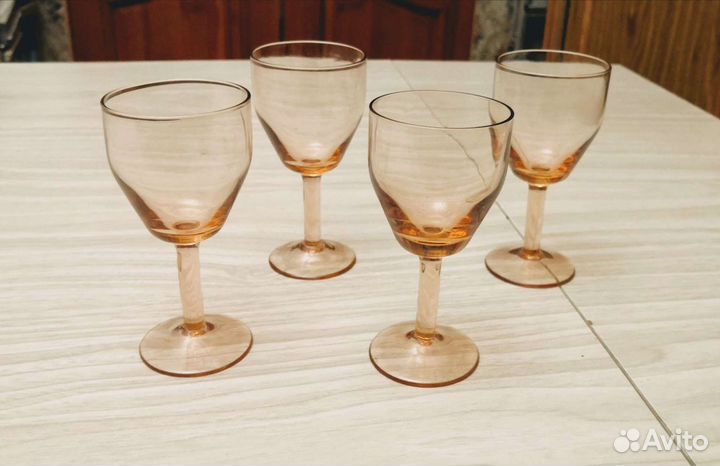 Бокалы, рюмки, стаканы