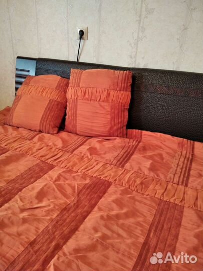 Покрывало большое + подушки