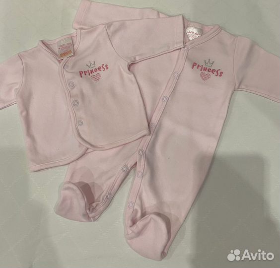 Комплект одежды на девочку 0-3 мес