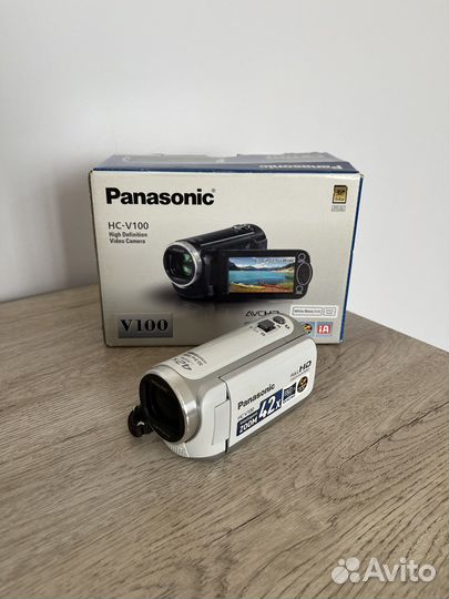 Видеокамера Panasonic hc-v100