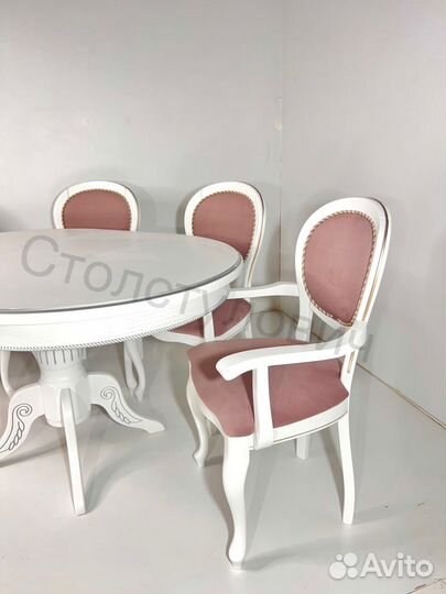 Столы и стулья