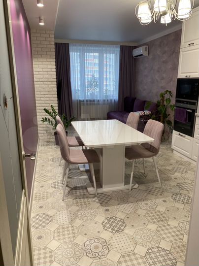 2-к. квартира, 72,5 м², 3/14 эт.