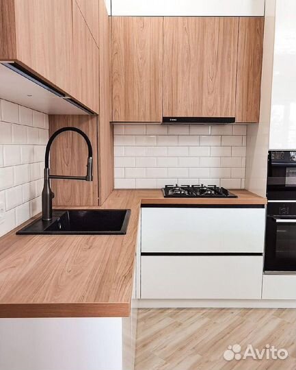 Кухонный гарнитур угловой