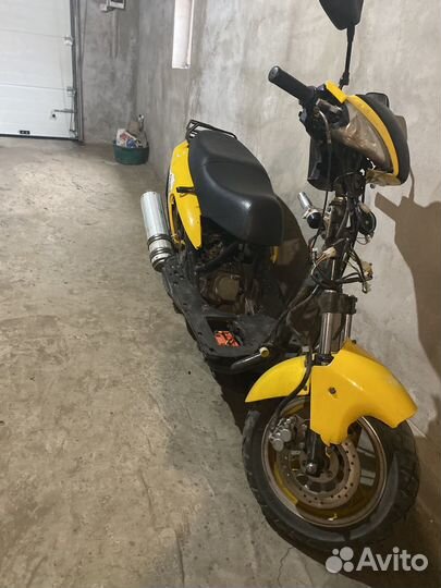 Продам скутер Pioneer Pegas