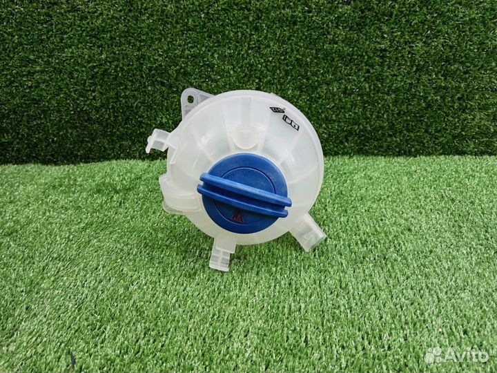 Бачок расширительный 1K0121407A VAG