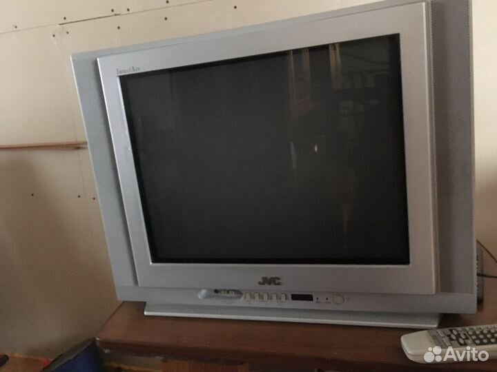 Телевизор б/у JVC d 52см