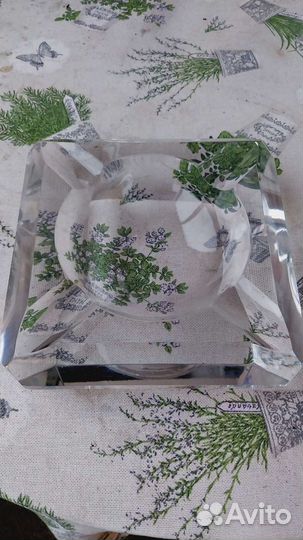 Стеклянная Пепельница