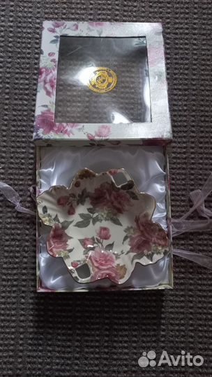 Фарфоровые вазы