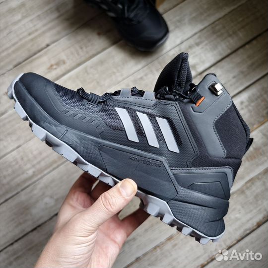 Зимние кроссовки Adidas Terrex Swift 3 GTX