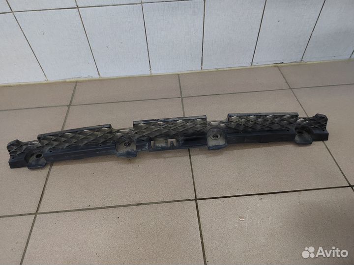 Кронштейн заднего бампера центр VW Passat B7