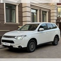 Mitsubishi Outlander 2.0 CVT, 2012, 156 000 км, с пробегом, цена 1 280 000 руб.