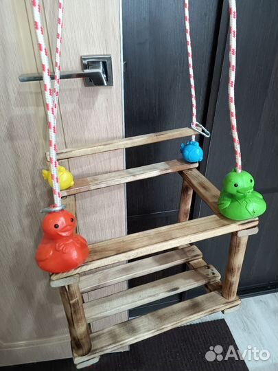 Деревянные качели