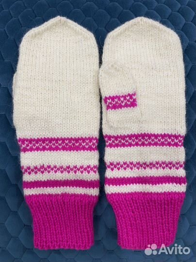 Варежки вязаные ручной работы