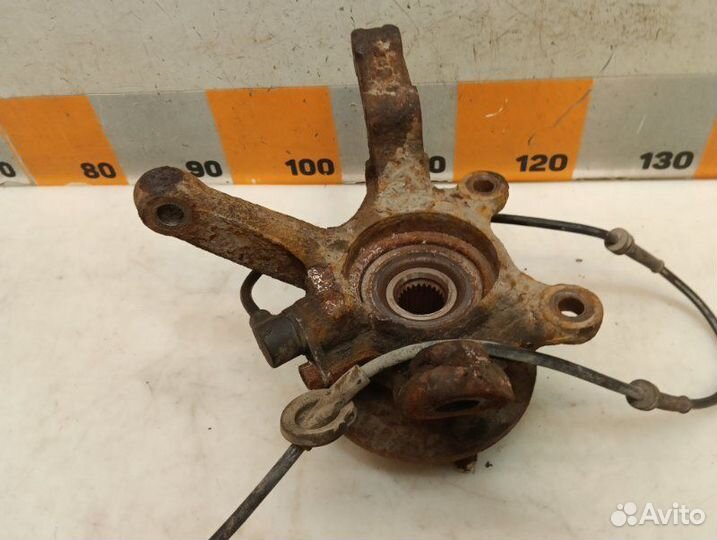 Кулак поворотный передний левый Nissan Almera N16