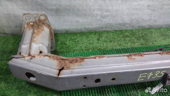 Усилитель бампера переднего Land Rover Freelander