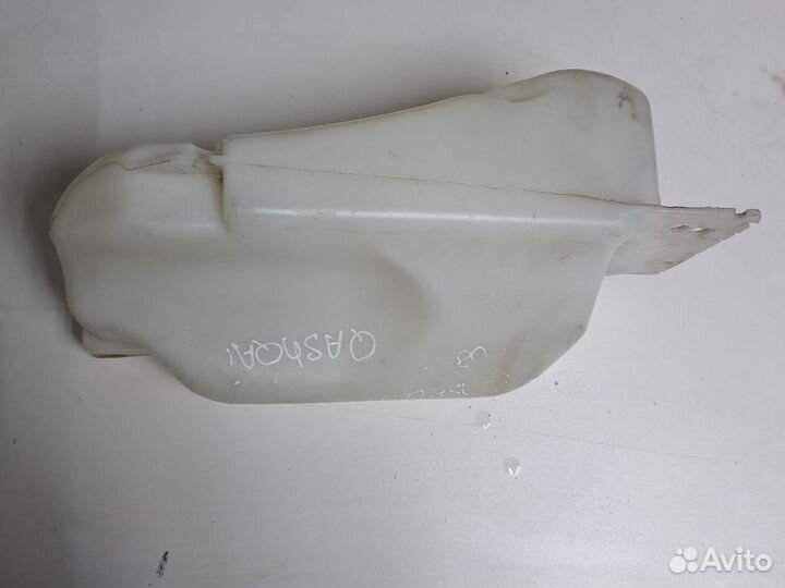 Бачок омывателя Nissan Qashgai