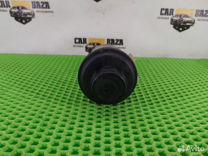 Бачок гидроусилителя