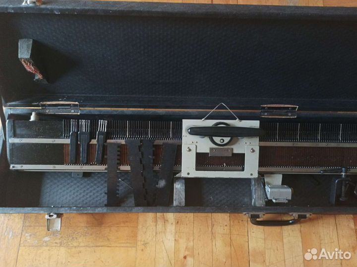 Вязальная машина Нева-1