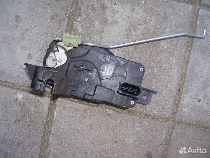 Опель астра H замок двери