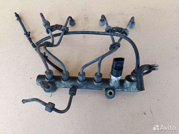 Топливная рейка Опель астра Н z17dth Дизель