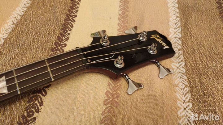 Реплика бас-гитары Gibson Les Paul Bass