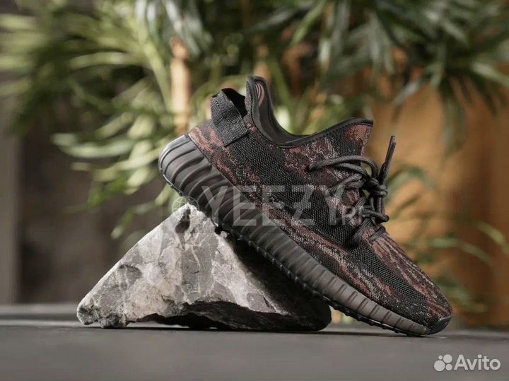 Кроссовки Adidas Yeezy Boost 350 V2 Rock