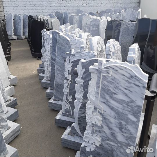 Памятники гранитные черный (Китай)