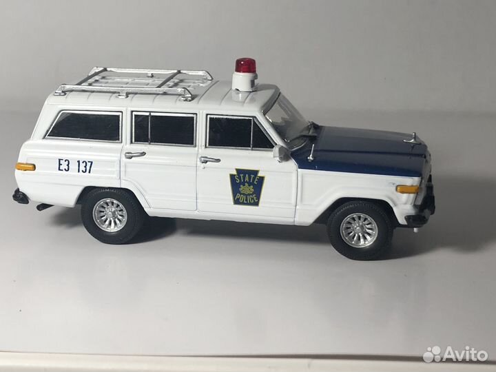 Jeep Wagoneer Модель автомобиля 1:43