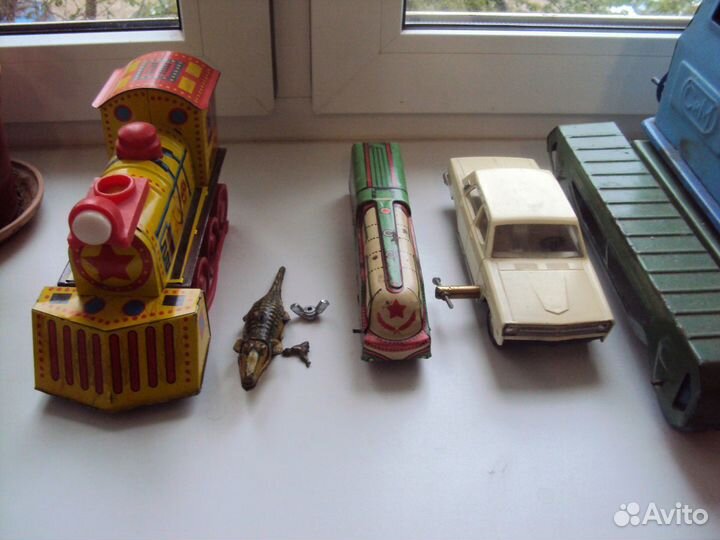 8 детских игрушек СССР 50-70гг