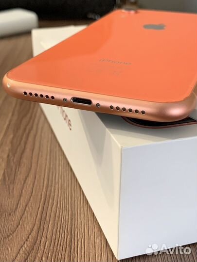 iPhone Xr, 64 ГБ