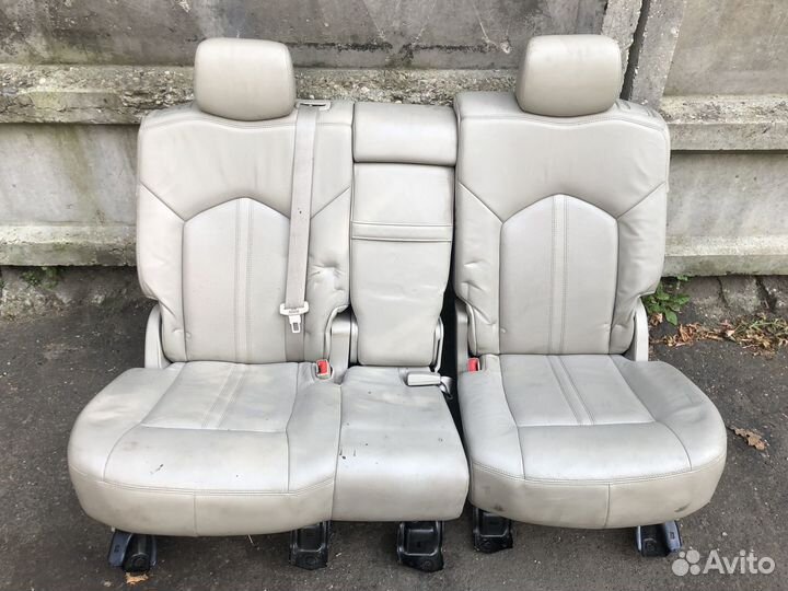 Задние сиденья Cadillac SRX II 09-16