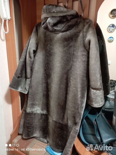 Шуба мутоновая с капюшоном 54 56