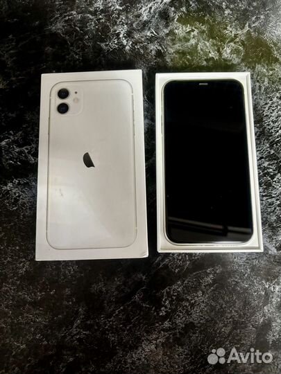 iPhone 11, 64 ГБ