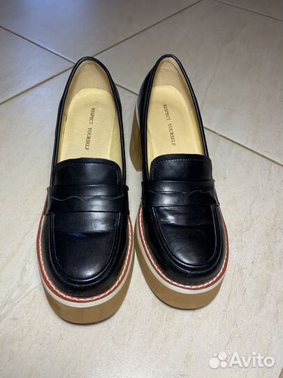 Лоферы женские 37 размер кожа