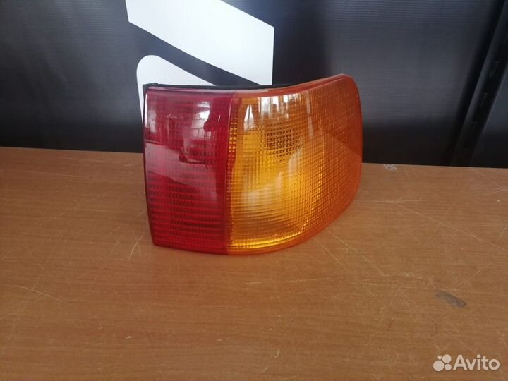 Фонарь правый Audi 100 AI10091740RYR