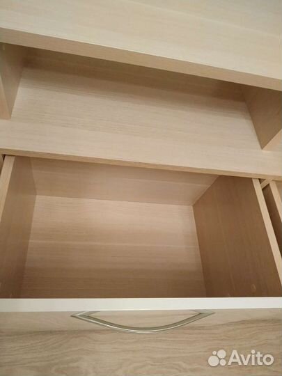 Тумба под телевизор эмаль