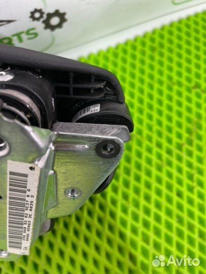 Подушка безопасности в руль Mercedes Benz Cls C219