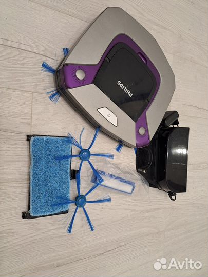 Робот пылесос Philips FC8796