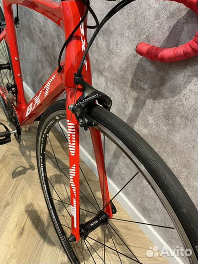 Шоссейный карбоновый велосипед