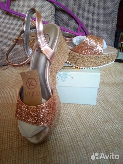 Обувь женская босоножки 38 размер новые Испания