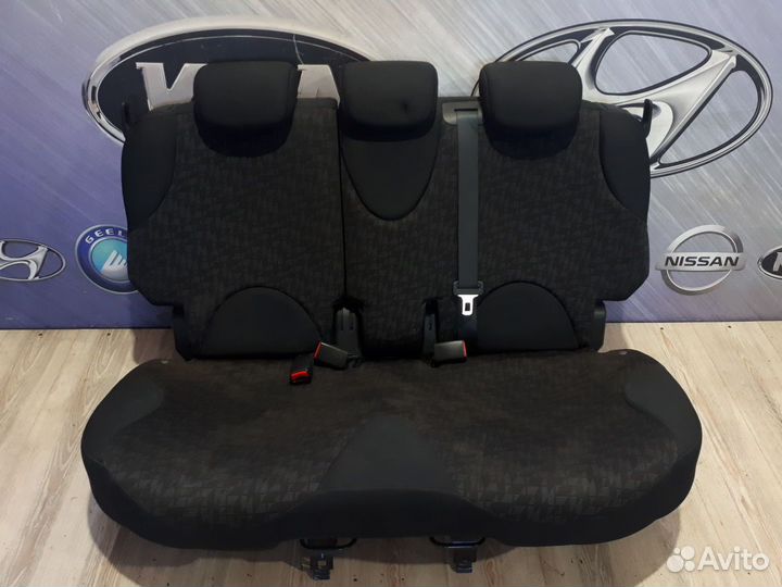 Сиденье заднее Спинка Диван Nissan note E11