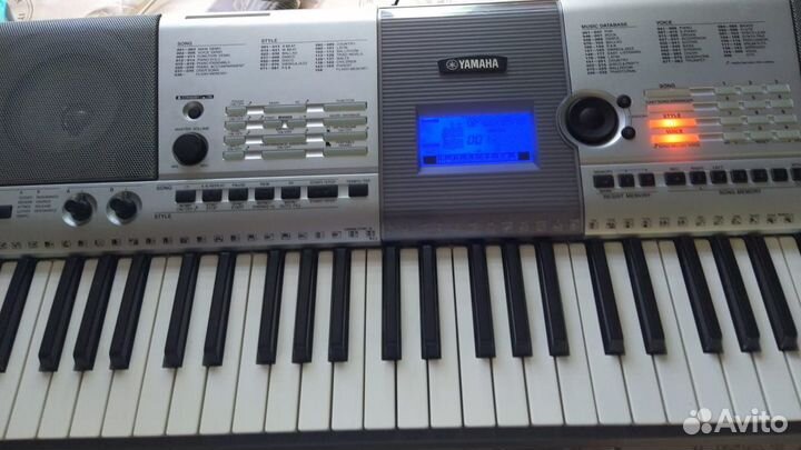 Yamaha psr e403