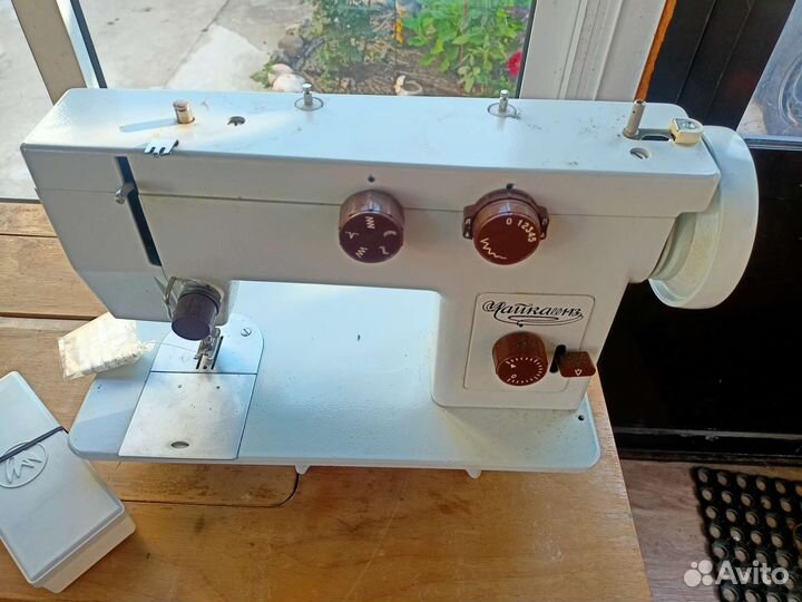 Швейная машина tikka, чайка 143
