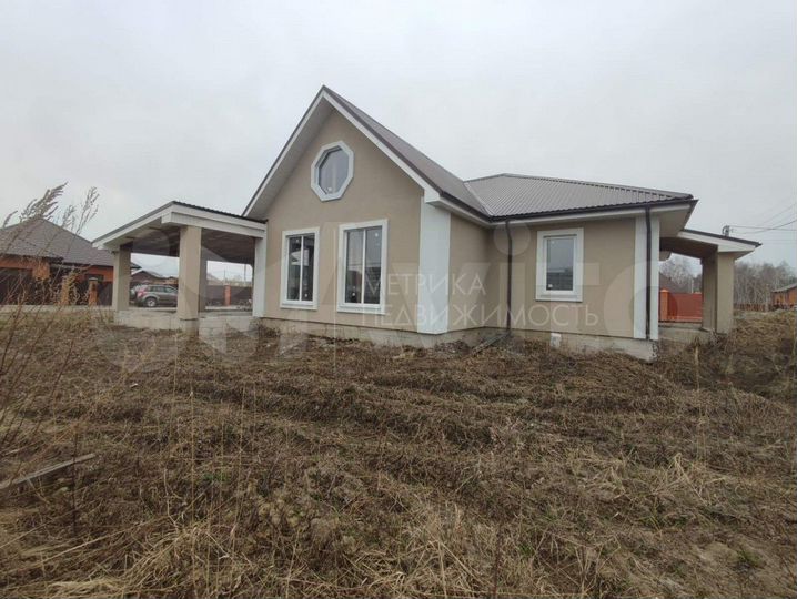 Дом 308 м² на участке 7,5 сот.